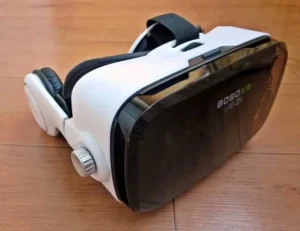משקפי VR מציאות מדומה לטלפון עם אוזניות מובנות ושלט בלוטוס photo review