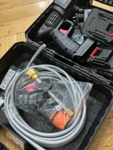 גרניק נייד ונטען מכונת שטיפה בלחץ ללא תלות במקור מים או חשמל photo review