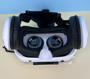 משקפי VR מציאות מדומה לטלפון עם אוזניות מובנות ושלט בלוטוס photo review
