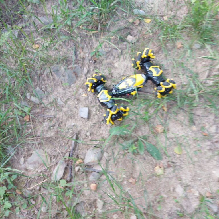 מכונית פעלולים מקצועית 4X4 עם שלט רגיל ושלט שעון לביש photo review