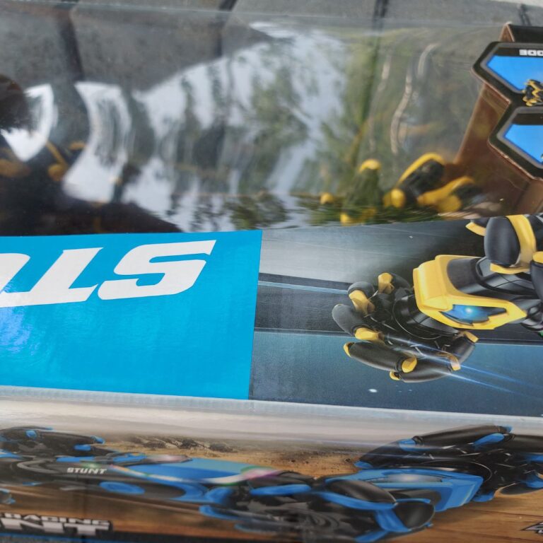 מכונית פעלולים מקצועית 4X4 עם שלט רגיל ושלט שעון לביש photo review