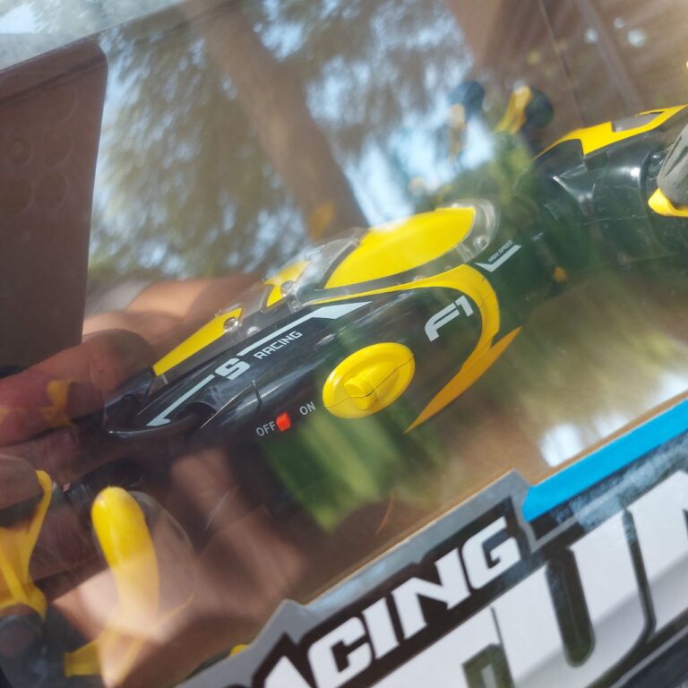 מכונית פעלולים מקצועית 4X4 עם שלט רגיל ושלט שעון לביש photo review