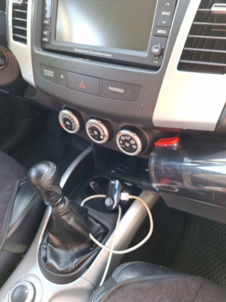 שואב אבק ידני נטען לרכב ולבית עם שאיבה עוצמתית לניקוי יבש ורטוב photo review