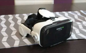 משקפי VR מציאות מדומה לטלפון עם אוזניות מובנות ושלט בלוטוס photo review